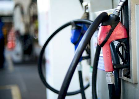 Governo discute manter só diesel em PEC dos Combustíveis