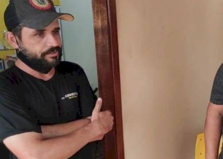 Dono de trailer acha maleta com R$ 9 mil na rua e devolve dinheiro com a ajuda de rede social