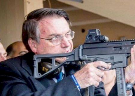 ''Estamos no caminho certo'', diz Bolsonaro ao defender armas