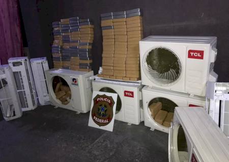PF apreende 210 quilos de pasta base escondidos em ar-condicionado em Corumbá
