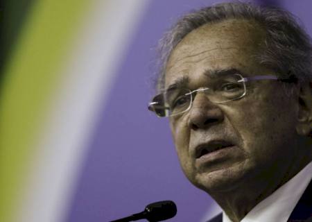 Conta de luz cairá 18% sem pôr empresas em risco, diz ministro