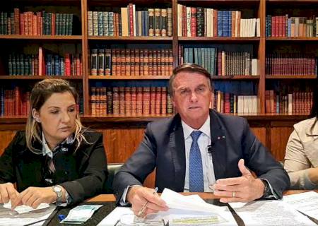 Presidente Jair Bolsonaro cogita reestruturar carreiras da PRF e Depen