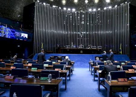 Senado aprova MP que estabelece salário mínimo de R$ 1.212