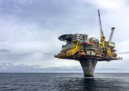 3 razões pelas quais o preço do petróleo deve seguir alto