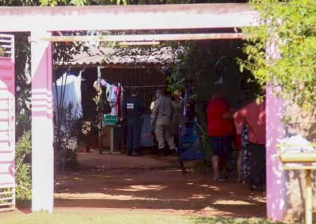 Suspeito de cometer estupro é executado por pistoleiros dentro de casa em Campo Grande