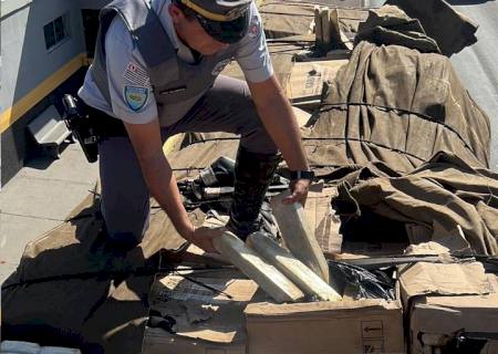 Em Presidente Prudente, polícia apreende mais de 2 ton de drogas que saíram de MS