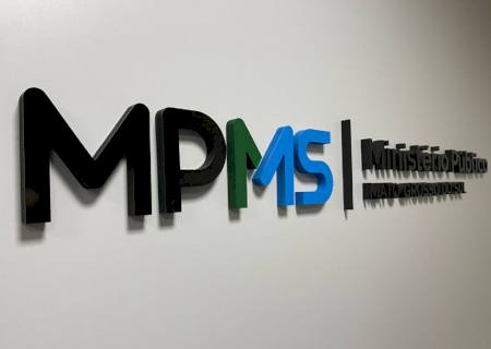 MPE anuncia concurso público com sete vagas para analistas e salários de R$ 4 mil