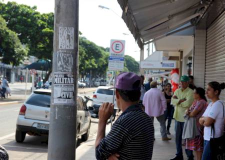 Vendas do varejo caem 0,6% em novembro, diz IBGE