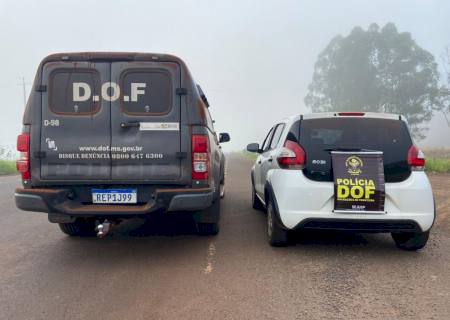 Carro roubado em São Paulo é recuperado pelo DOF em Laguna Carapã