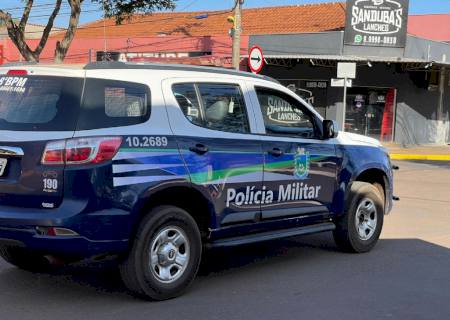 Motociclista é preso por embriaguez após colidir contra um poste no centro de Batayporã