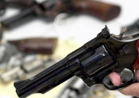 Lula reduz os limites para compra de armas e munição