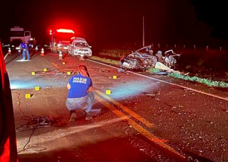 Condutor morre após colidir Saveiro em ônibus na BR-376 na região de Amandina