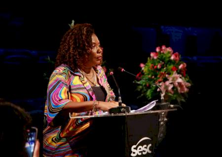 Ministra da Cultura promete apoio federal ao Carnaval