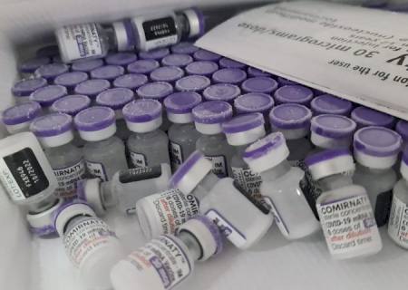 SES entrega 25 mil doses de vacina da covid para imunização de crianças em MS