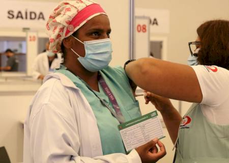 Covid-19: quase 69 milhões estão com a dose de reforço atrasada