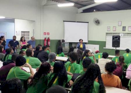 Entrevista de emprego: alunos do Marechal Rondon participam de atividade em parceria com a Casa do Trabalhador