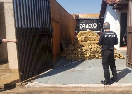 Justiça alega falta de mandado, anula provas e absolve preso por tráfico com 2 ton de maconha