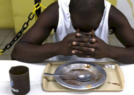Famílias chefiadas por pessoas negras são mais atingidas pela fome