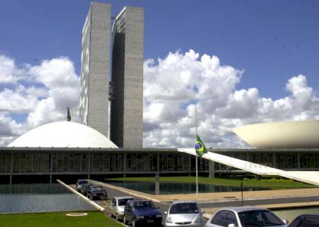 Arcabouço fiscal volta a ser tema de discussões na Câmara nesta semana