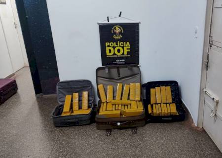 Dois casais são presos transportando quase 100 kg de maconha em ônibus em Mundo Novo