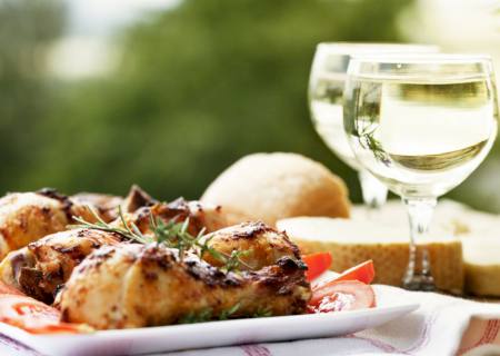 Carnes de aves e vinho: saiba quais são as combinações mais harmônicas