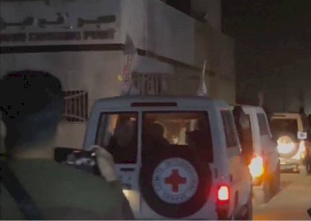 Hamas liberta 13 reféns após trégua com Israel