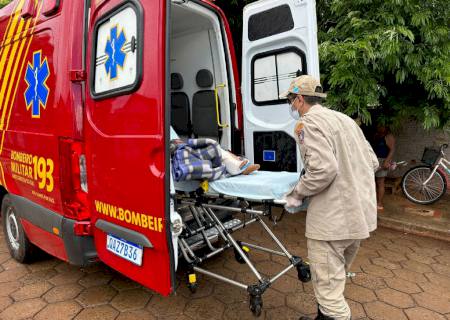 Primos ficam feridos após serem atropelados por carro em Nova Andradina