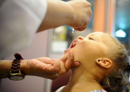Pólio segue como única emergência global mantida pela OMS