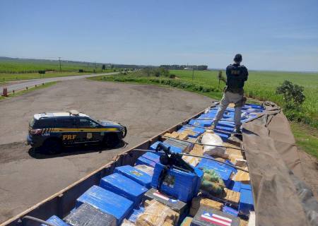 PRF apreende 3,7 toneladas de maconha, um fuzil e munições em Naviraí