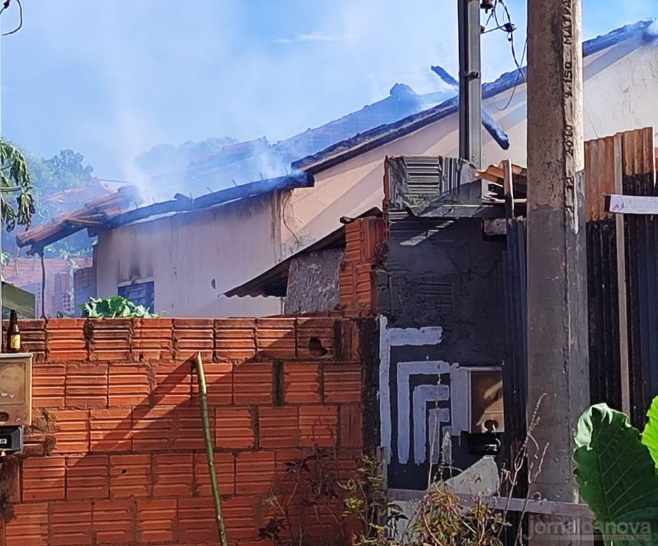 Casa onde homem foi morto em Batayporã é incendiada e polícia investiga ligação com assassinato