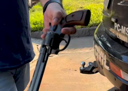 Após denúncia anônima, SIG apreende arma em residência em Nova Andradina