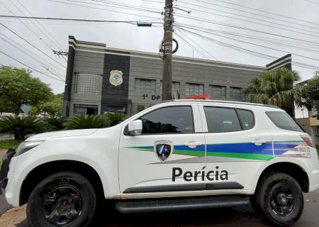 Em Nova Andradina, com rostos cobertos, ladrões invadem salão de igreja onde funciona escola e furtam objetos
