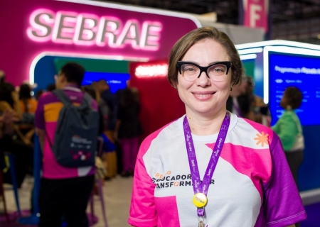 Professora de escola pública em Naviraí vence Prêmio Nacional Educador Transformador