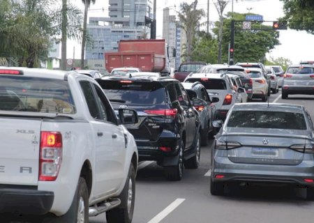 Aberto calendário de licenciamento de 2024 e veículos com placa final 1 e 2 devem se regularizar em abril