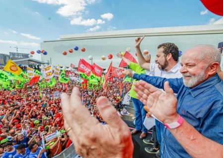 Lula sanciona lei que altera tabela do Imposto de Renda