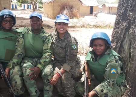 'Quebrei barreiras', diz 1ª mulher brasileira em missão de paz no mar