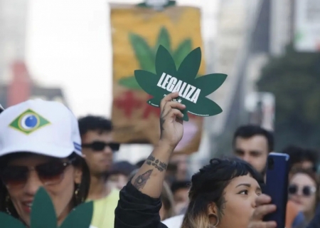 STF retoma julgamento sobre o porte de maconha para uso pessoal