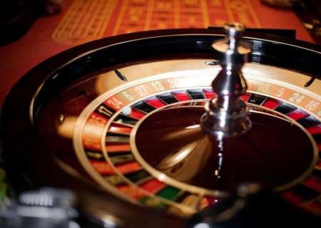 CCJ do Senado aprova projeto de lei que libera cassino e bingo no país