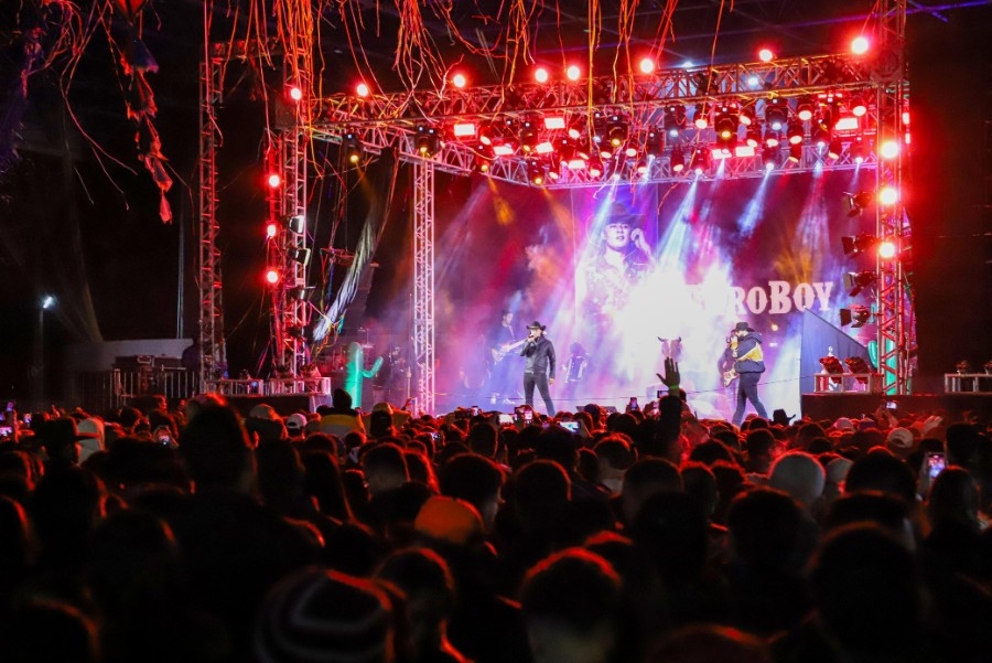 Show pirotécnico e Us Agroboy encerram 40ª Fejuna