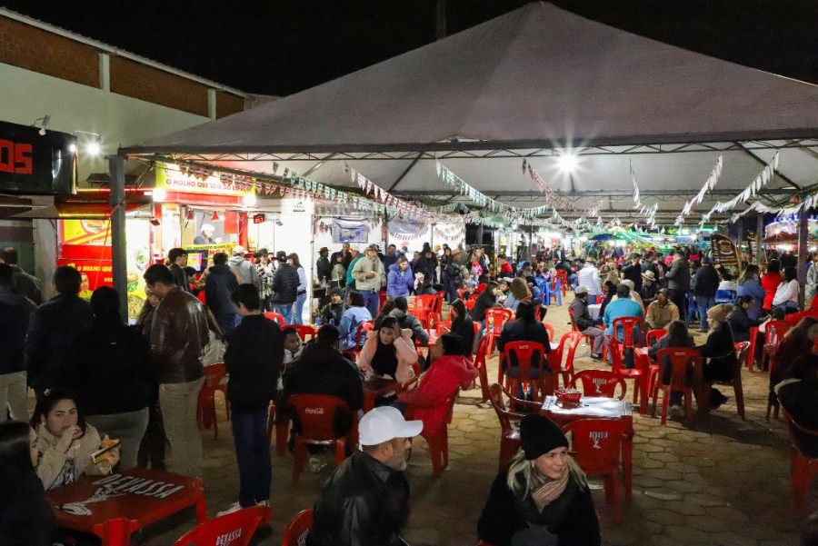 Show pirotécnico e Us Agroboy encerram 40ª Fejuna