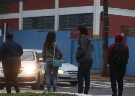 Temperaturas permanecem amenas e quinta-feira tem probabilidade de chuva fraca a moderada