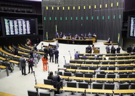 Câmara aprova urgência de texto sobre impostos da reforma tributária