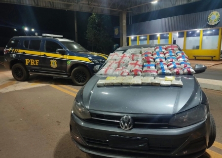 Traficante é preso pela PRF com cocaína e skunk em Terenos