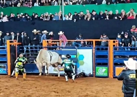 Peão morre após ser pisoteado por touro durante rodeio em Fátima do Sul