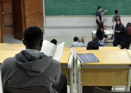 Prouni terá mais de 240 mil bolsas no segundo semestre