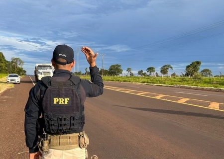 PRF recupera veículo de família mantida refém durante roubo em Eldorado