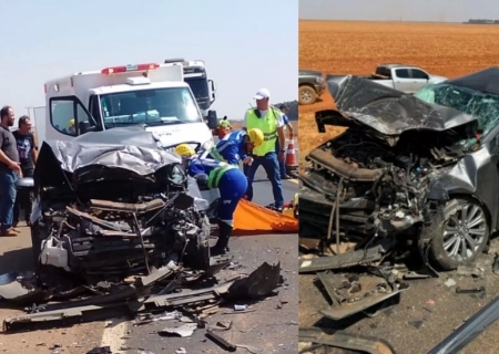 Carro fica prensado entre caminhão e carreta na MS-306 em Chapadão do Sul