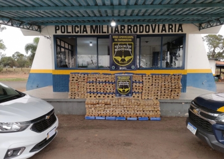 PMR apreende carro roubado carregado com mais de uma tonelada de maconha em Amambai