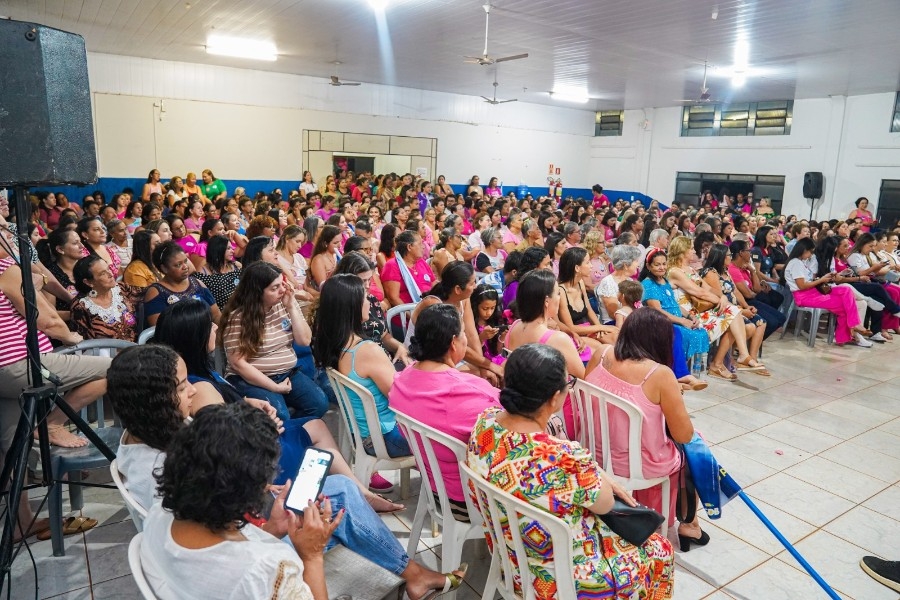 Ao lado da deputada Lia Nogueira, Germino reúne centenas de mulheres em Batayporã