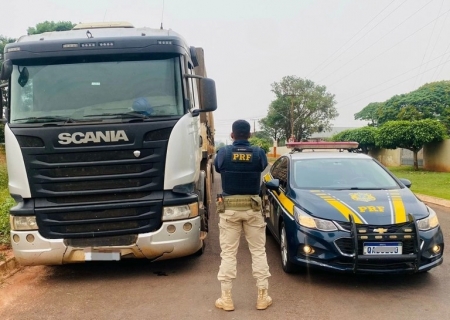 Carreta roubada é recuperada pela PRF em Eldorado